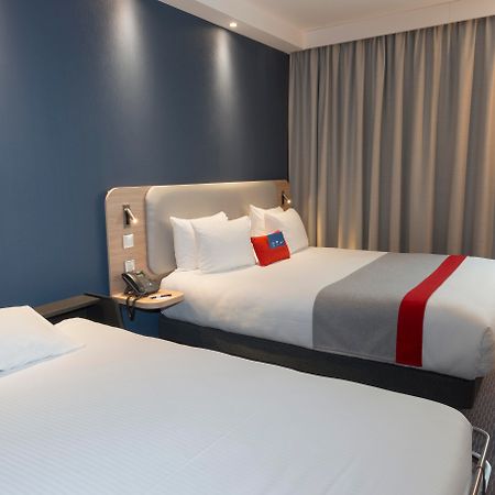 Holiday Inn Express Paris - Velizy By Ihg Luaran gambar