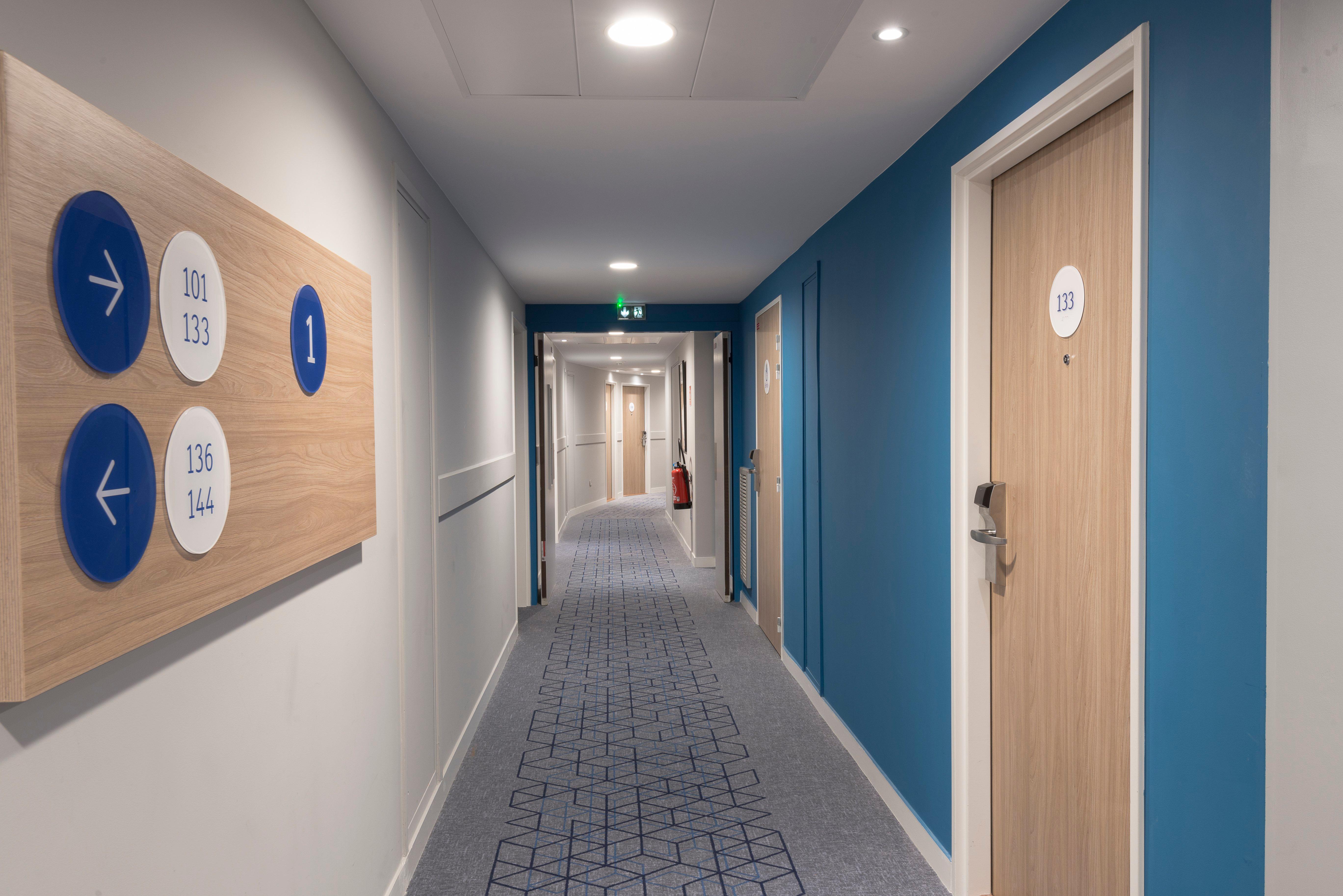 Holiday Inn Express Paris - Velizy By Ihg Luaran gambar