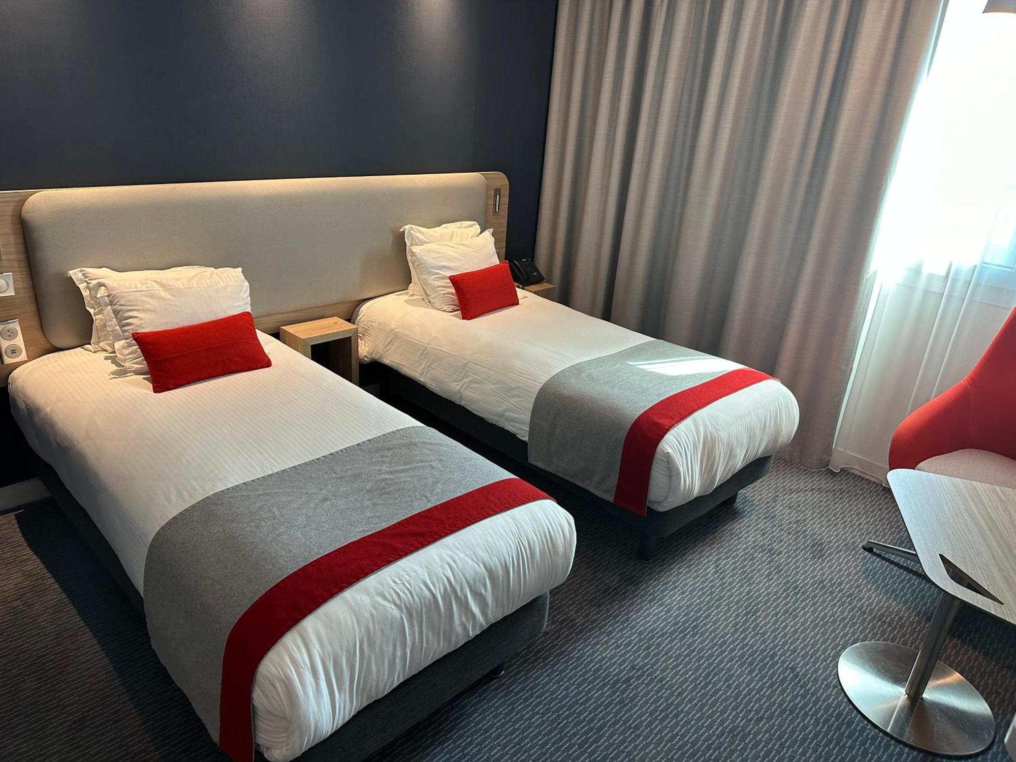 Holiday Inn Express Paris - Velizy By Ihg Luaran gambar